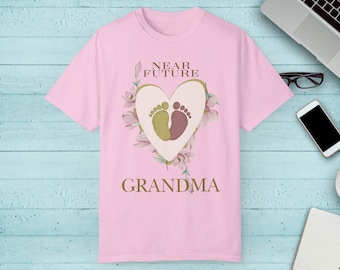 Grandma baby reveal, first time grandma, New Grandma gift, future grandmother gift,  tee, Special Grandma reveal, unique gift for grandma