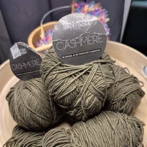 4 Balls of 100% Cashmere Wool Yarn by Filatura di Crosa - 301539 Olive - Worsted - 153 yds - 1.75 oz per Skein