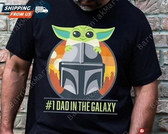 T-shirt personalizzata The Mandalorian e Grogu, felpa con cappuccio Star Wars Father, felpa con cappuccio papà unisex, miglior regalo di sempre per papà, camicia papà in Galaxy