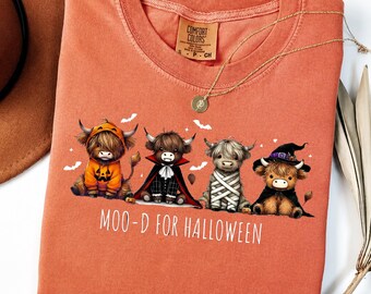Moo-d For Halloween Highland Cows Shirt, Gothic Halloween T-Shirt, Witchy Cow Hoodie, Spooky Season Sweatshirt, Funny Fall Tee