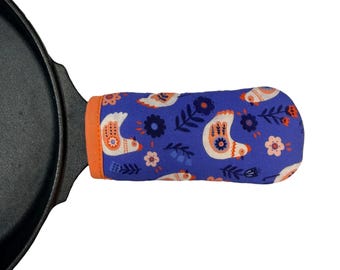 Folky Chicken Cast Iron Skillet Mitt