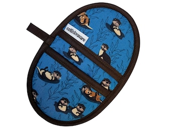 Otters Mini Pincher Mitt