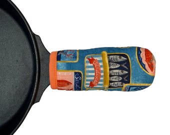 Sardines Cast Iron Skillet Mitt
