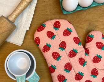 Berrylicious Oven Mitt