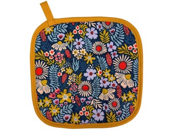 Petals in the Sun Pot Holder