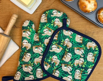 Lazy Day Sloths Mitt Set