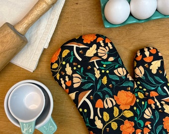 Mushroom Flora Oven Mitt