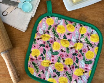 Springtime Bees Pot holder