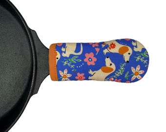 Pemberley Pups Cast Iron Skillet Mitt