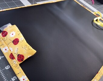 Chalkboard Play Mat / Large / Ladybugs and Daisies