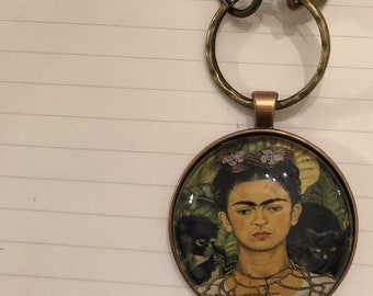 Retro Frida Vines Runde große Schlüsselkette Drehklammer & Antiker Schlüssel mit Vintage Finish