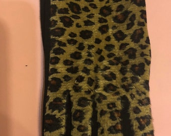 Ladies Leopard Print Design Fingerless Fashion Gloves with Faux Fur Tassels