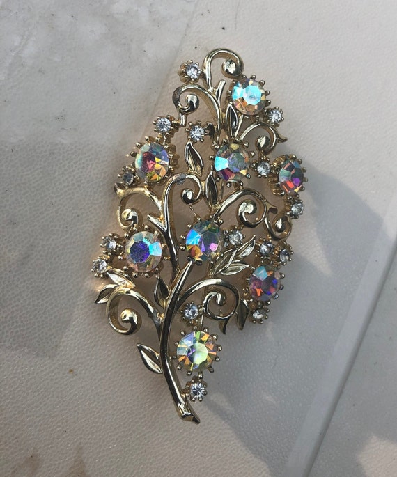 Vintage Pale Topaz Austrian crystal Gold Leaf Vic… - image 1