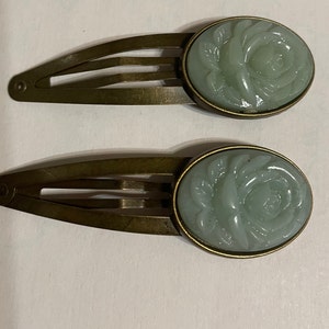 Two (2) Mystic Green Victorian  Floral  Oval cabochon  Vintage Bronze Large Snap-in Hair Clips