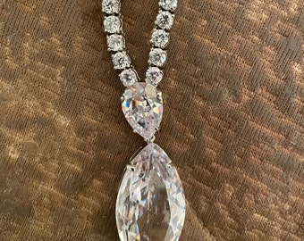 Vintage art deco Gatsby crystal Tear drop Pendant necklace