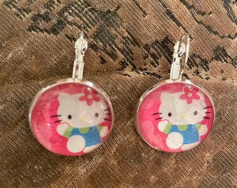 Retro pink/blue Kitty Silver round lever back drop Earrings