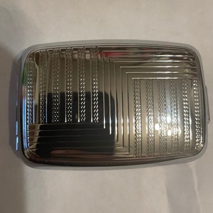 Retro Silver Trafalgar rectangle Pill box