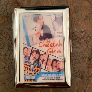 Estuche para tarjetas compacto con 1 clip y espejo de Cheetah Girls, Cheetah Girls 2 o Cheetah Girls One World para coleccionistas
