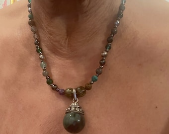 Vintage 1950s Green Jade amulet Teardrop Antique silver Pendant Aventurine Agate Bead Necklace
