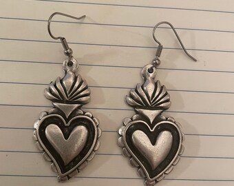 Retro Gothic Medieval Silver Heart French wire dangling Earrings