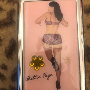 Retro Bettie Page Cigarrillo de 2 clips Tarjeta de crédito I.D. Estuche Tarjeta De Visita Titular De Dinero