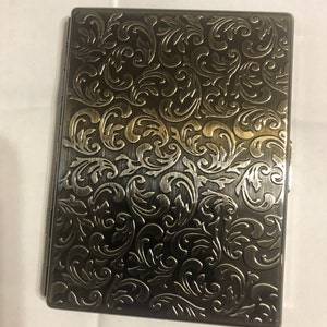 Cartera victoriana antigua de plata con un clip y porta cigarrillos, tarjetero para tarjetas de crédito.