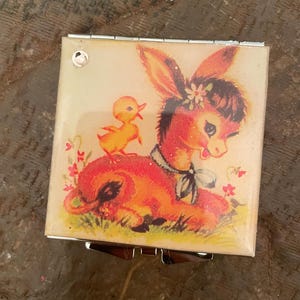 Retro Foxy Fawn square silver Mirror Compact