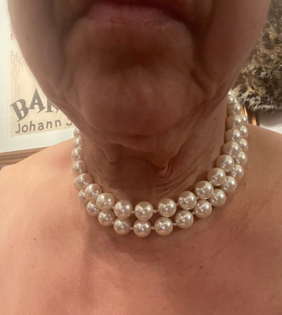 Vintage 1950s faux ivory pearl bead 2-strand choke