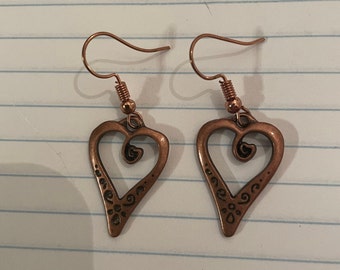 Retro Copper curlique filigree Heart French wire dangling Earrings