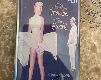 marilyn monroe cigarette holder Marilyn Monroe Cigarette Case,cigarette Fits 100's or Reg With Lighter  Sleeve