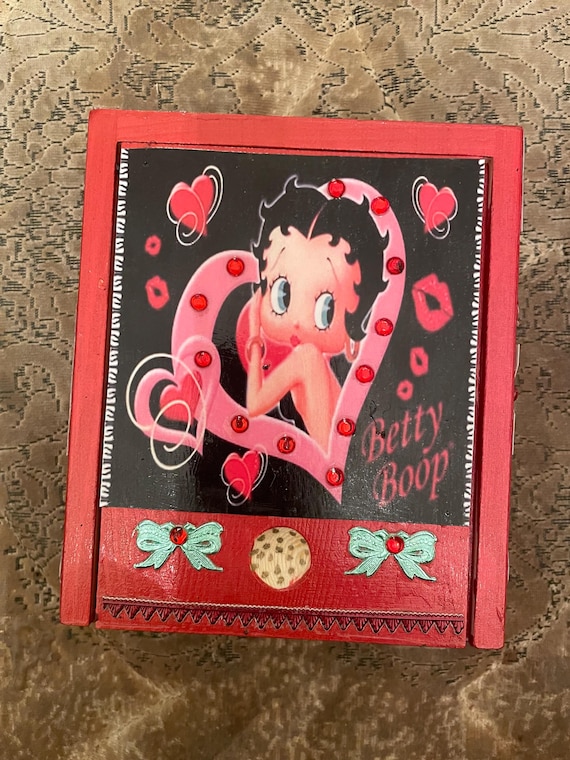 Retro Red Betty Boop Big Heart Wood Jewelry Box Keepsake Box