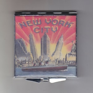Retro New York City Five Landmarks Square Silver Mirror Compact