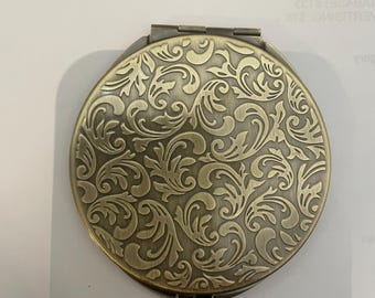 KIGU ENGLAND ヴィンテージコンパクト　バレエ　　アンティーク KIGU Concerto Musical Powder Compact: 1950s Handbag Mirror, Sifter