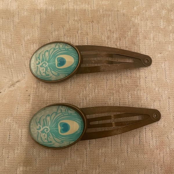 Two (2) Retro mystic Aqua peacock feather Oval Cabochon vintage bronze large snap-in hair clips