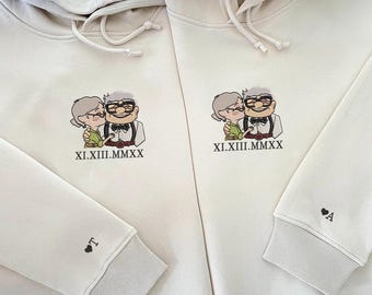 Disney Up Movie Couple Moletom bordado, camisa combinando Ellie e Carl, presente de dia dos namorados, gola redonda com numerais romanos personalizados