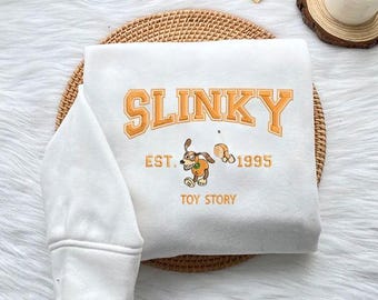 Sudadera bordada de Toy Story de Slinky Est 1995, camiseta de Toy Story de Disney, sudadera con capucha con perro adorable, camiseta de Buzz Lightyear, regalo de Magic Kingdom