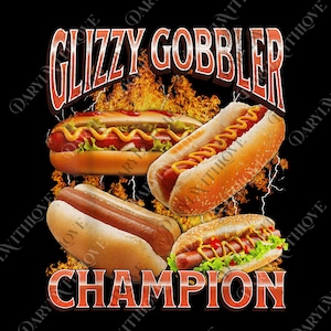 Puede incluir: Diseño gráfico con cuatro perritos calientes con mostaza y lechuga, sobre un fondo de llamas. El texto "GLIZZY GOBBLER CHAMPION" se muestra en negrita, en rojo, ideal para un diseño de comida.
