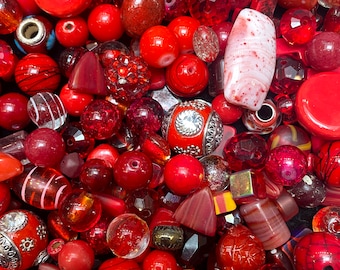 Mélange de billes de verre et de plastique rouge (40 g) (B632)
