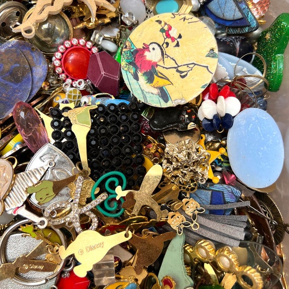 1/2lb Mystery Treasure Mix Plastic, Glass, Enamel and More beads