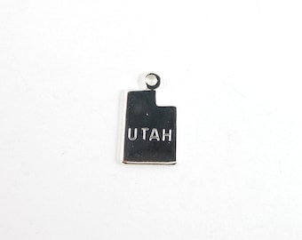 Engraved Tiny SILVER Plated on Raw Brass Utah State Charms (2X) (A443-B)