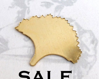 Brass Engraving Ginko Leaf Pendants (8X) (V213) SALE - 36% off