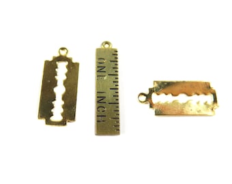 Vintage Style Gold Plated Razor Blade Engraving Charms - Dull Edge (4X) (M704-C)