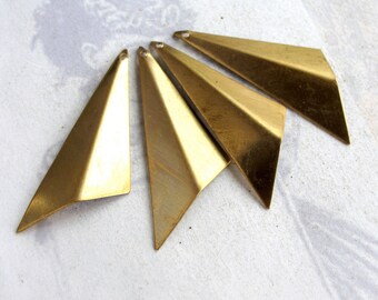 Brass Geometric Obtuse Triangle Drop Pendants (4X) (M781)