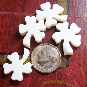 Vintage Hand Carved Bone Four Leaf Clover Charms / Beads 4X NS559 image 4