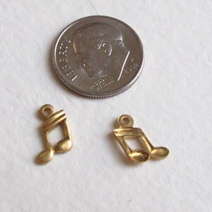 Tiny Brass 16th Music Note Charms 6x M528 image 3