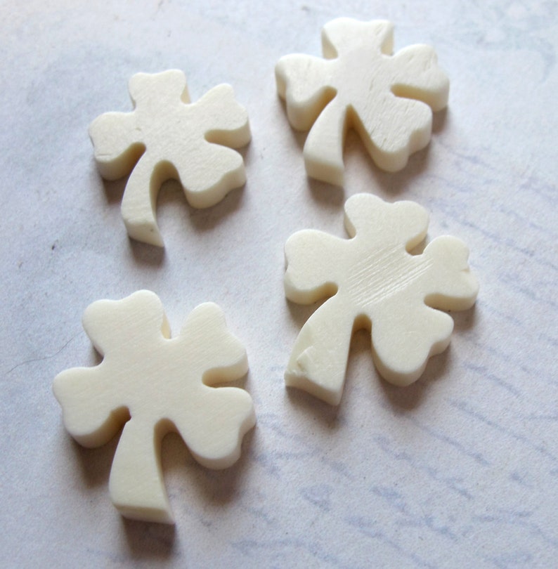 Vintage Hand Carved Bone Four Leaf Clover Charms / Beads 4X NS559 image 2
