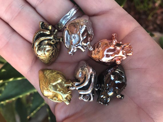Large 3D Anatomical Human Heart Pendant - Gold Plated (2x) (K626-C
