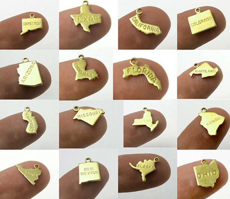 ENGRAVED Tiny Gold Plated State Charms 50x A450-C image 3