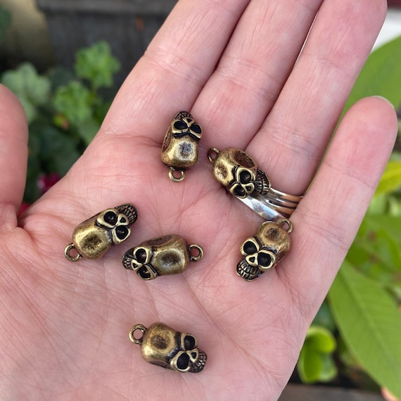 Antiqued Brass 3D Skull Charms 2X K667-E 