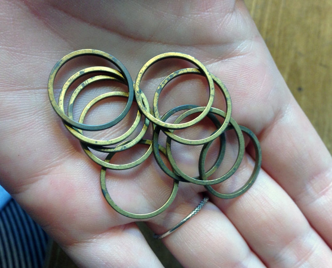 Vintage Tarnished Brass Rings 10X F502 -  Canada